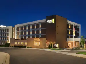Home2 Suites by Hilton Menomonee Falls Milwaukee