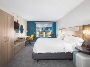 Holiday Inn Express & Suites Saint Robert - Leonard Wood