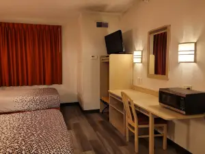 Modern Stay 39 Lakeview by OYO Minonk Garden