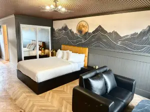 The Florentine Waterfront Hotel