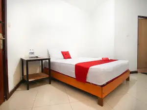 RedDoorz Near Mal Abepura