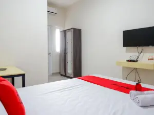 RedDoorz Near Pacific Mall Tegal 2