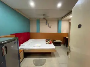 Starline Hotel