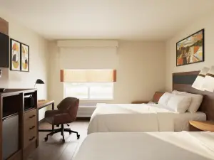 愛達荷福爾斯-黃石大門舒眠套房飯店