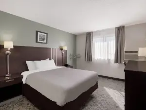 ควอลิตี้อินน์ ฮอลล์ออฟเฟม