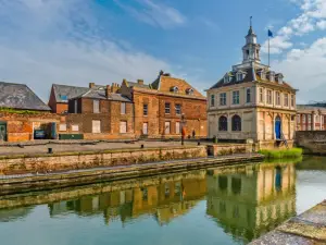 Private En-Suite Room in Town, Close to Hospital