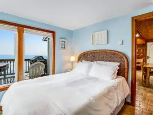Blue Sea Oceanfront Cottage
