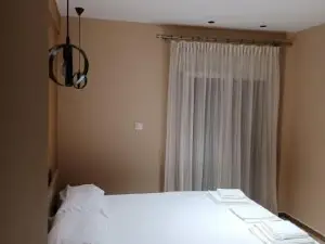 Ladenis Studios