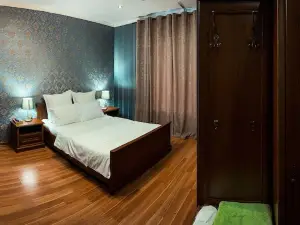 July Hotel