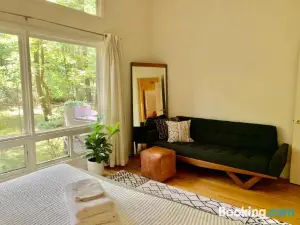 Mid Century Designer House - Large & Unique