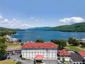 Fort William Henry Hotel