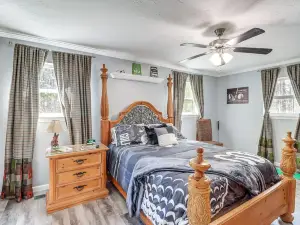 Charming Fairfield Bay Home on Golf Course