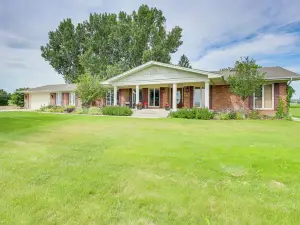 Charming Joliet Ranch House on a Working Farm