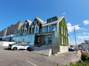 OYO Newquay Beach Hotel