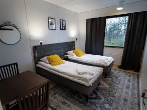 Arctic Raja Inn, Next to Norwegian Border