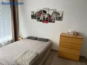 Beautiful 2 Bedroom Apartment