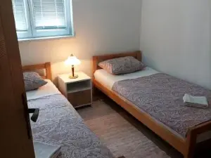 Dina Apartman Jablaničko Jezero