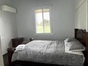 Country Charm on Acreage