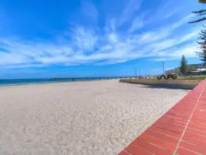 Warm Waves - Beach Pool Home