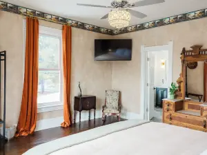 Blue Ridge Abbey Bed & Breakfast