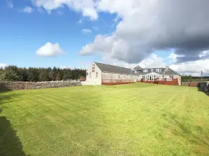 Greenknowes Entire Private Estate