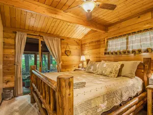 Relaxing Bear Lake stay at Aspen Hideaway with heated pool & outdoor hot tub