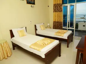 Queens Beach Hotel