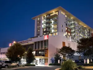 Toowoomba Central Plaza Apartment Hotel Official