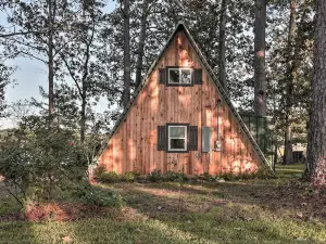 Cozy Toledo Bend A-Frame w/ Waterfront Views!