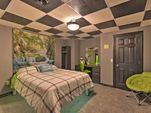 Family-Friendly Gresham Getaway with Game Room!