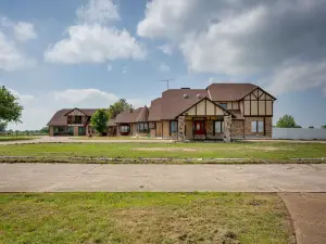 Outdoor Pool & Lake: Massive Texas Ranch Villa!