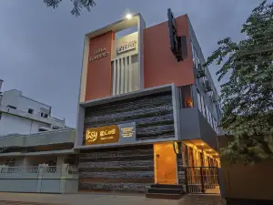 Itsy Hotels Everest Leela Residency