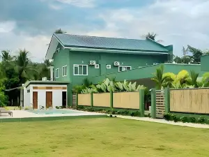 Royal Suites Port Barton