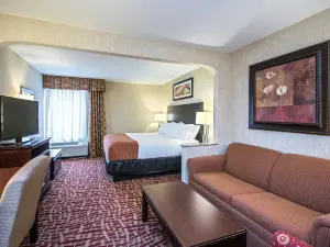 Holiday Inn Express & Suites Corinth