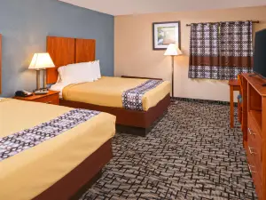 Motel 6 Putnam, CT