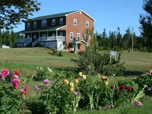 New Horton Lake Inn