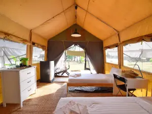 考瑪奈瓦恰營地酒店