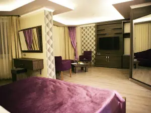 Rey Manes Hotel