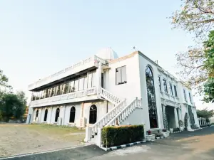 De Jehans Boutique Hotel