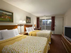 Days Inn by Wyndham Alexandria