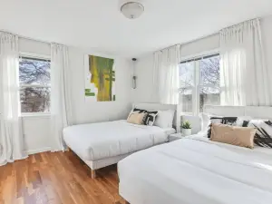 Luxury NY Home with Free Parking
