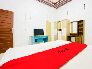 RedDoorz Syariah at Aisyah Stabat