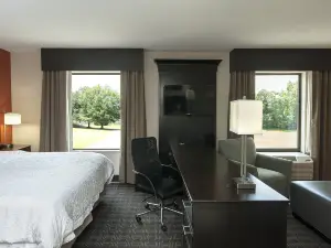 塞內卡-克萊姆森區歡朋飯店及套房