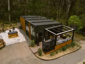 5 star couples hideaway in the country, enjoy privacy and space - w hot tub