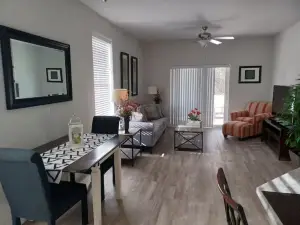 Private apartment close to all major Hampton Roads attractions.