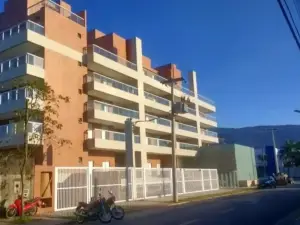 Apto Novo e Arejado Com Uma Ampla Sacada Gourmet