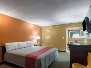 LoneStar Inn and Suites