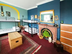 Spoon and the Stars Hostel