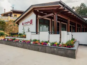 瑟瑪福羅席拉民宿運動飯店