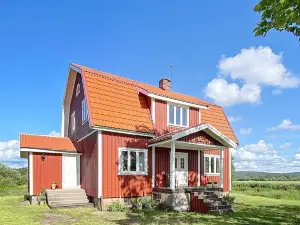 8 Person Holiday Home in Vastra Amtervik-by Traum